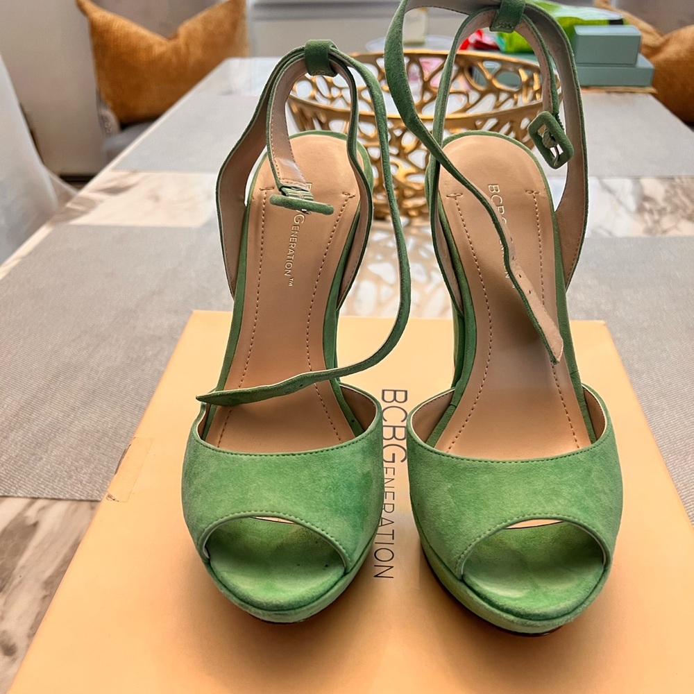 COPY - BCBG women’s platform heels